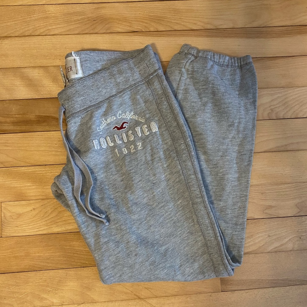 Hollister Cropped Sweatpants